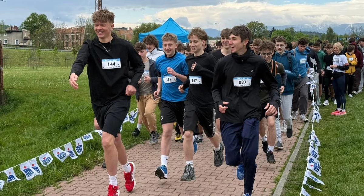 Bieg dla 4 Łap na Błoniach Jeleniogórskich. Pierwszy finał Akcji Inspiracji