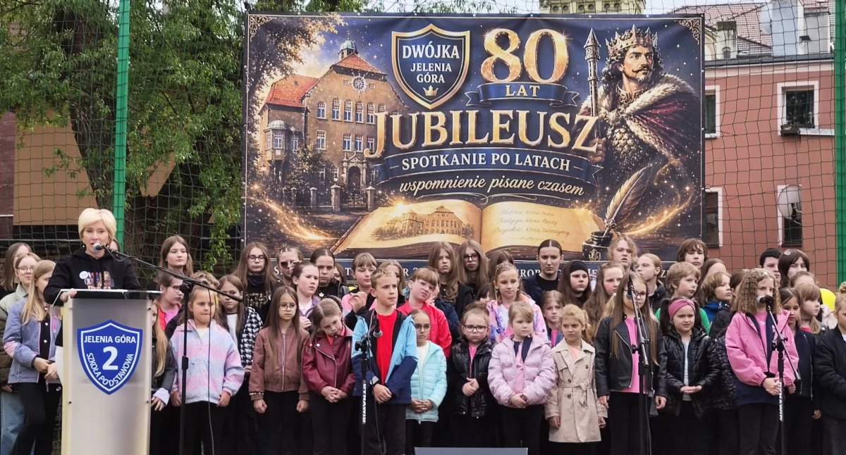 Szkoła Podstawowa nr 2 w Jeleniej Górze świętowała 80-lecie.
