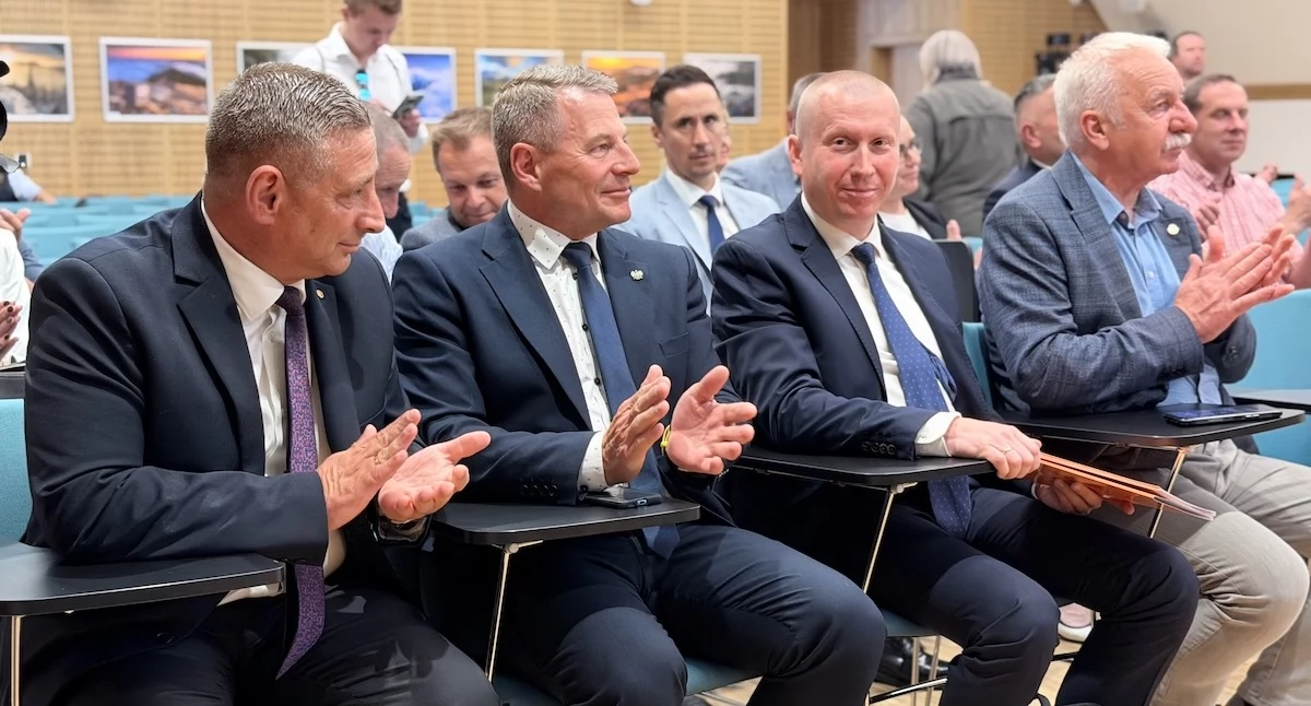 NIE dla wykluczenia komunikacyjnego Karkonoszy. Samorządowcy wspólnie walczą o drogi