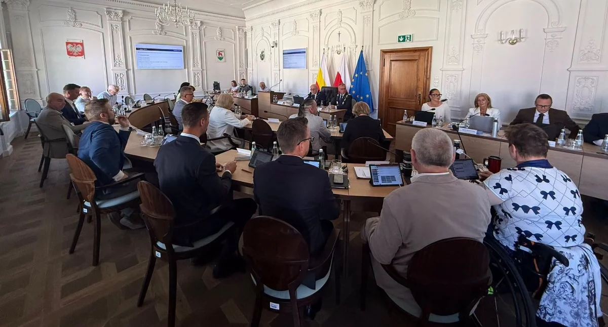 Jerzy Łużniak z absolutorium za wykonanie budżetu. Większość radnych poparła działania miasta