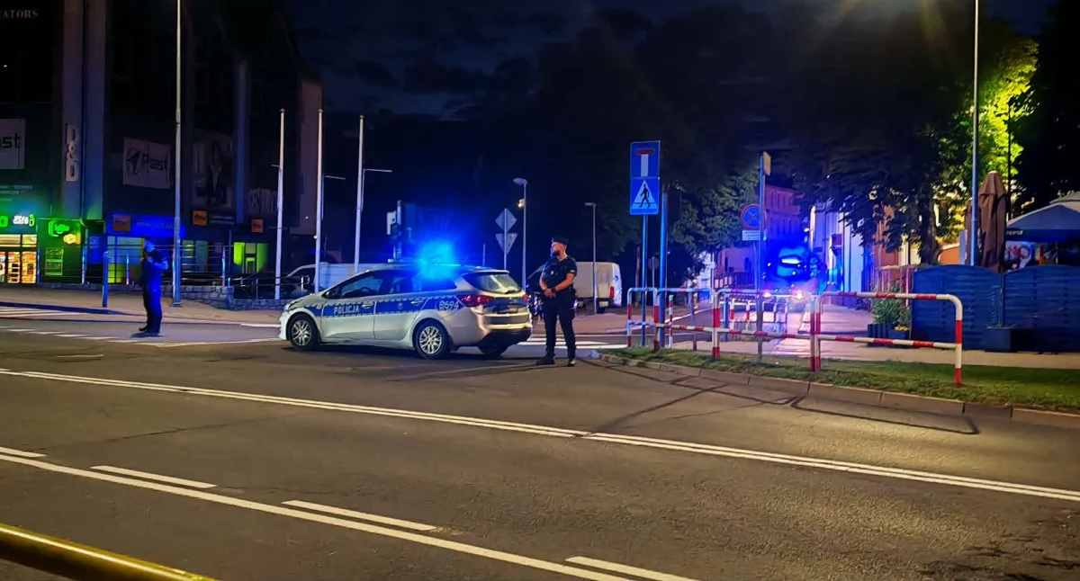 Materiały wybuchowe w gruzie z rozbiórki. Dwa znaleziono przy galerii, kilka w Staniszowie