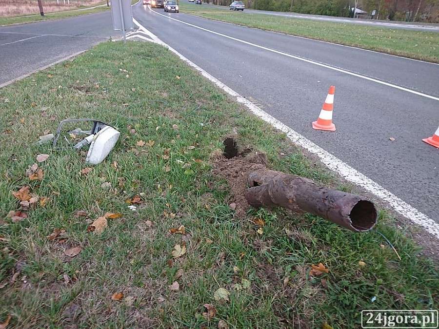 Punto uderzyło w latarnię
