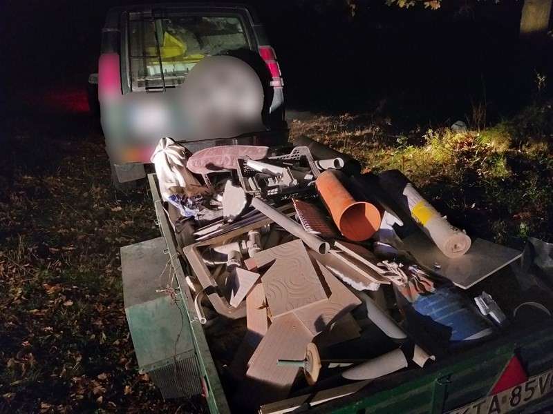 Śmieciarz złapany na gorącym uczynku	