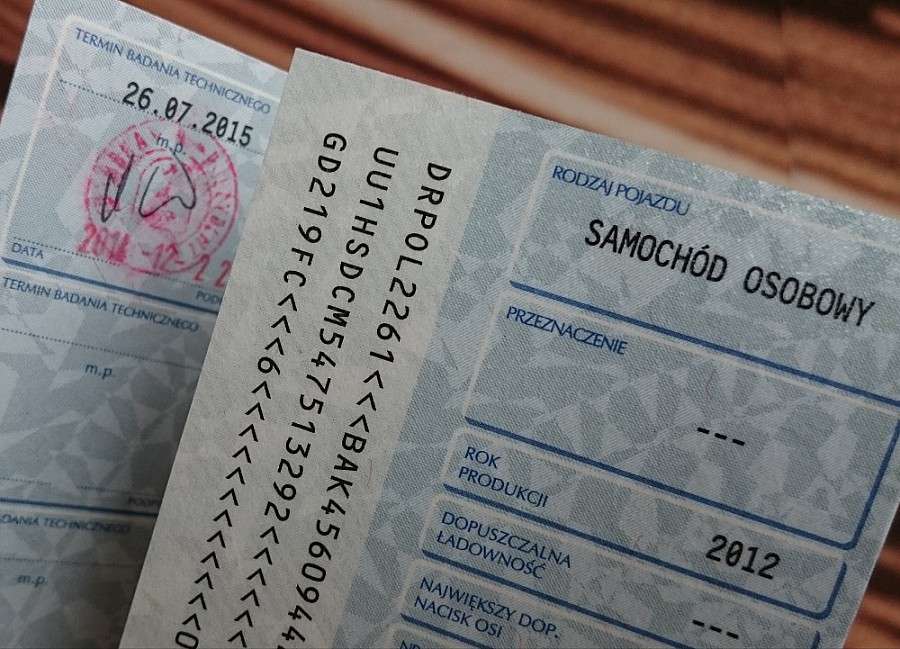 Od dzisiaj nie musimy mieć przy sobie dowodu rejestracyjnego i ubezpieczenia