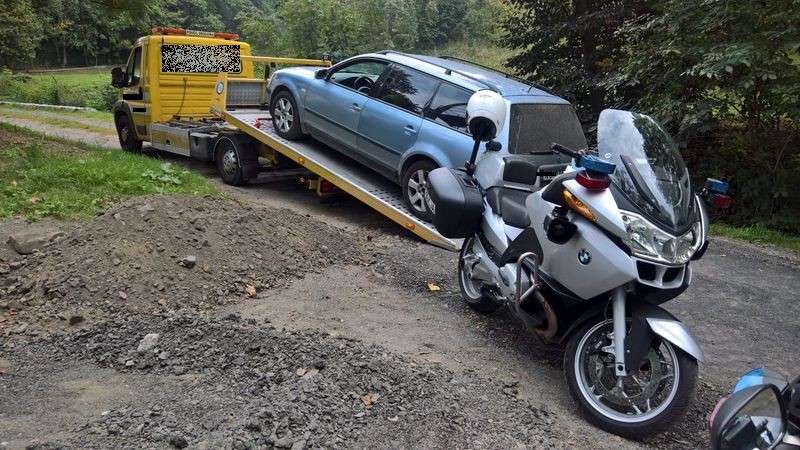 Pędził z prędkością 120 km na godzinę na 40, bez uprawnień.