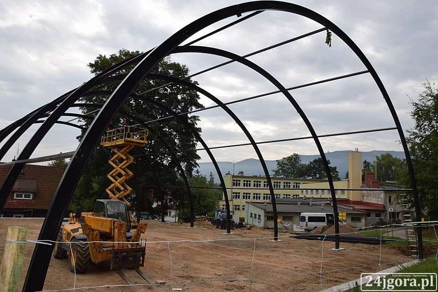 W Szklarskiej Porębie powstaje nowa hala sportowa
