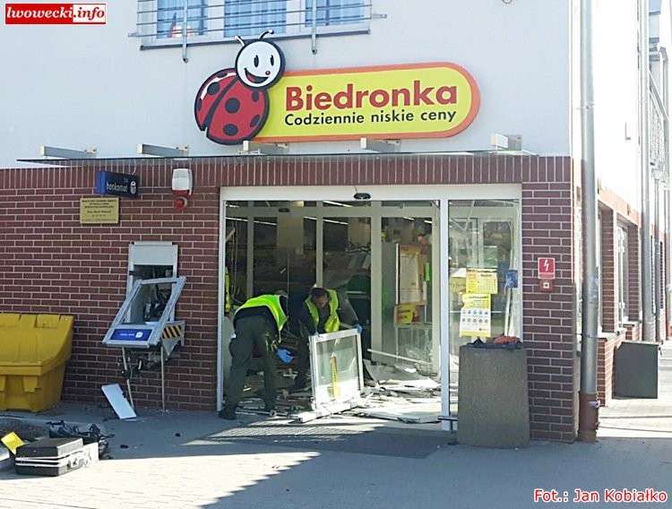Wysadzili bankomat przy Biedronce w Bolesławcu