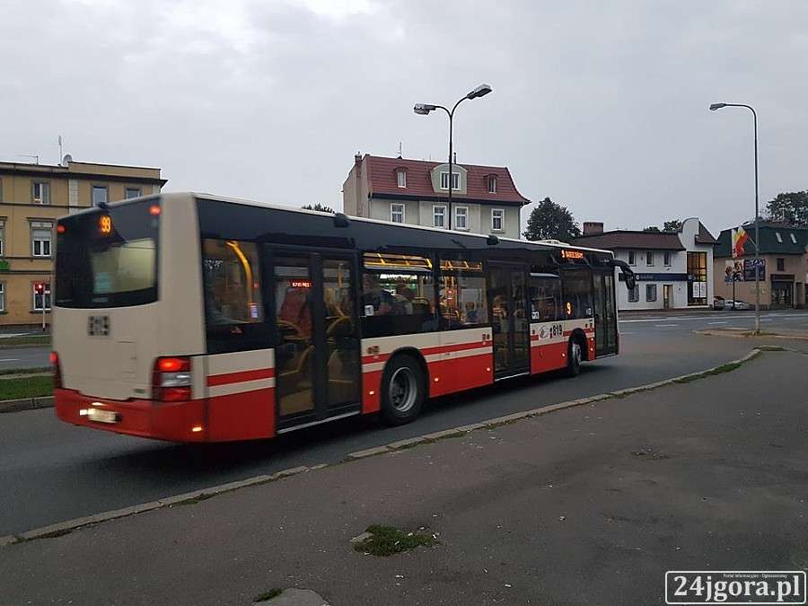 Policjanci zatrzymali autobus MZK