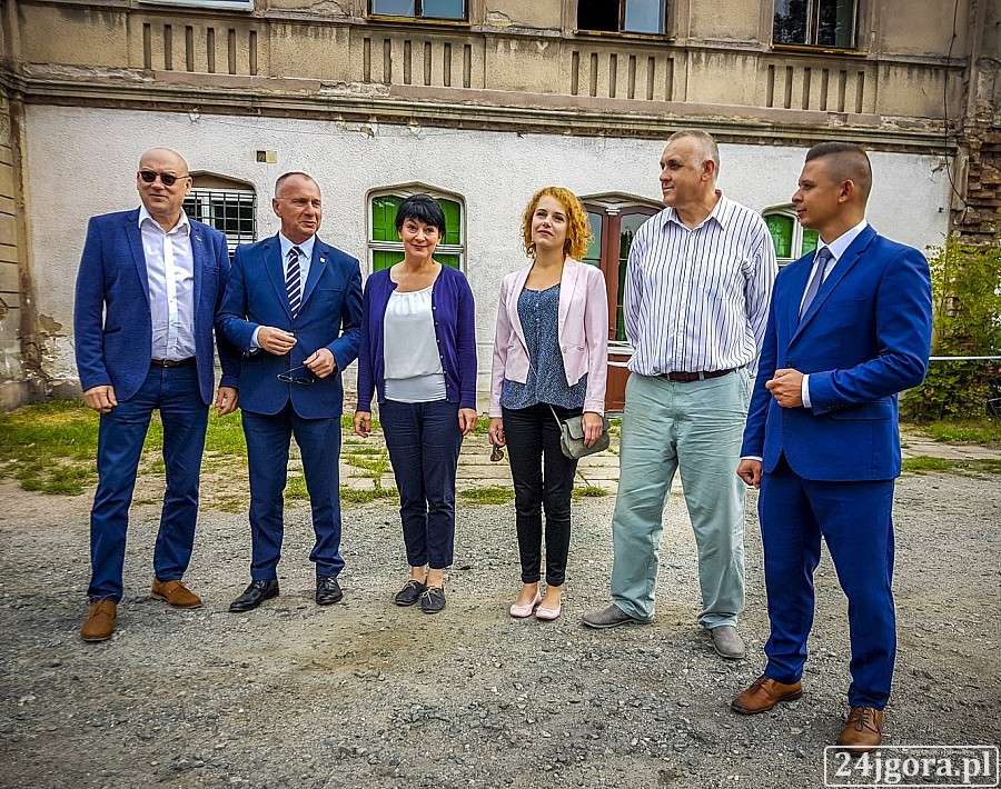Jerzy Łużniak : Nie będzie przenosin Młodzieżowego Domu kultury