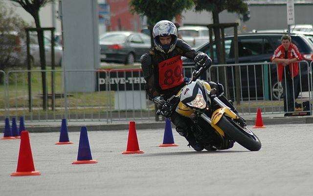 Trening doskonalenia techniki jazdy dla motocyklistów