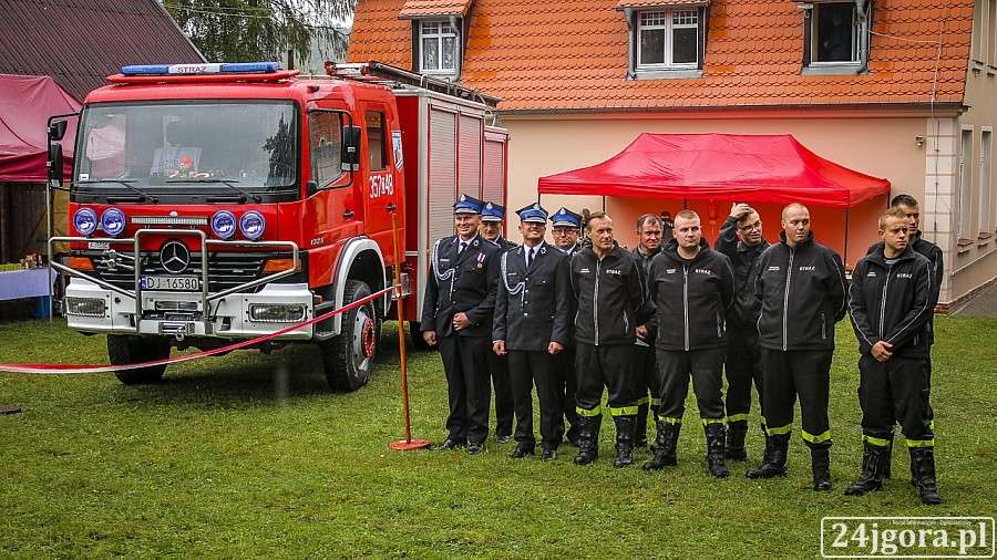 OSP Rybnica z nowym wozem strażackim