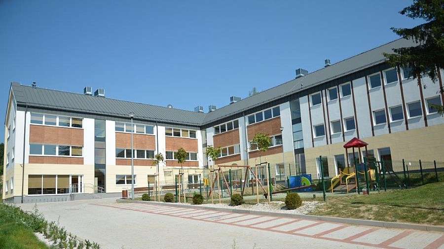 Dożynki i otwarcie nowej szkoły w Jeżowie Sudeckim 
