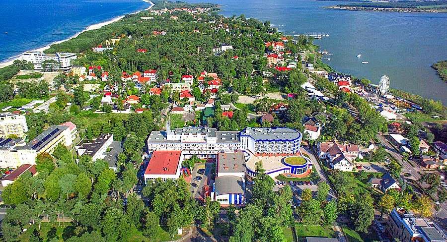 Wakacje nad morzem - propozycje hoteli dla miłośników szalonych imprez do białego rana!