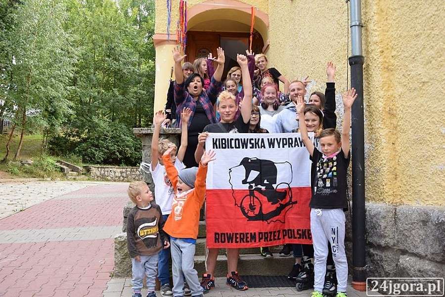 Kibicowska wyprawa - 5500 km dla Domu Dziecka w Szklarskiej Porębie