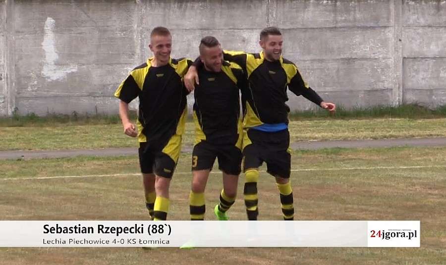Rzepecki pogrążył Łomnicę. Mocny start Lechii