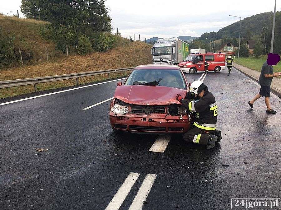 Zderzenie dwóch aut w Kaczorowie