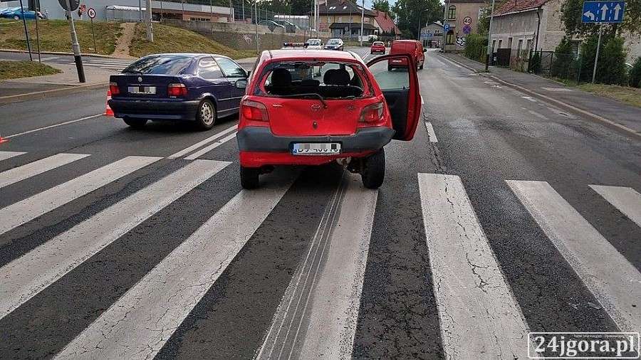 Dwoje pieszych potrąconych na ulicy Wolności