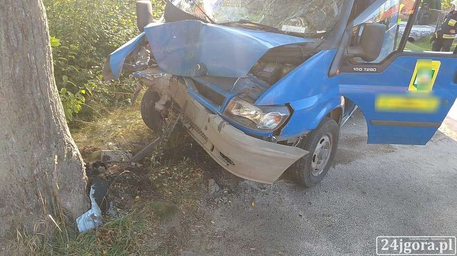 Wypadek w Karpnikach. Jedna osoba w szpitalu