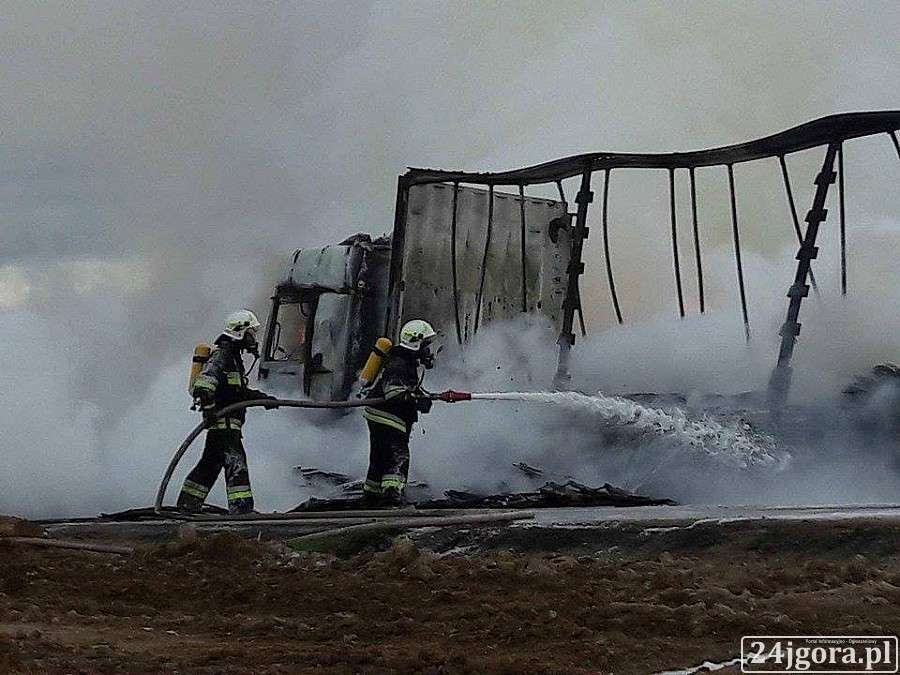 Pożar naczepy na A4 