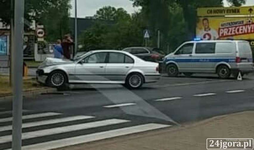 Zderzenie dwóch aut na ulicy Grunwaldzkiej 