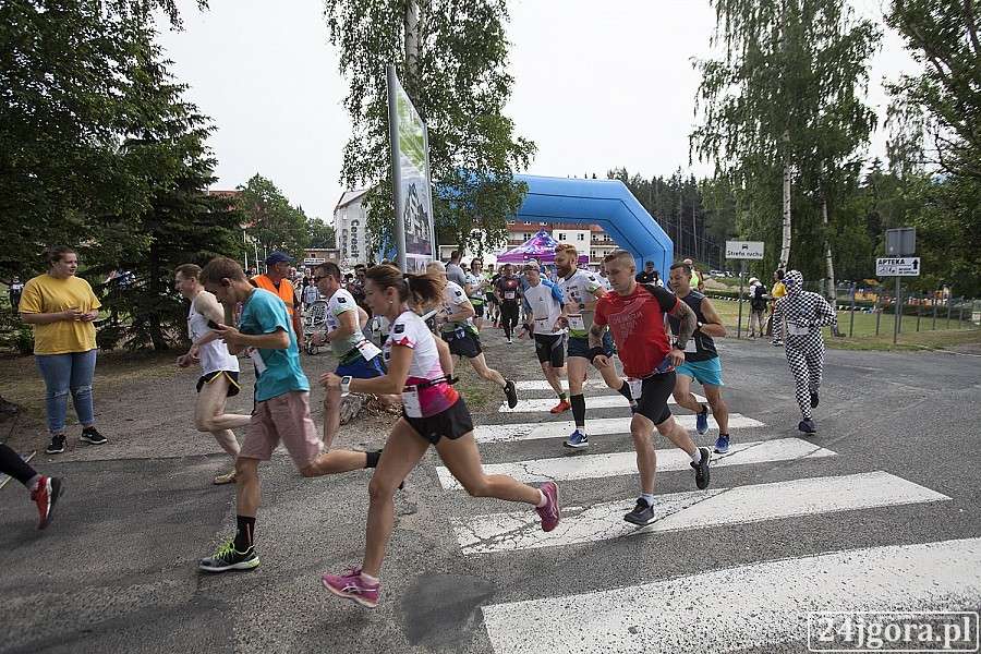 Charytatywny bieg górski. Biegnij dla Karolinki 707 m n.p.m.