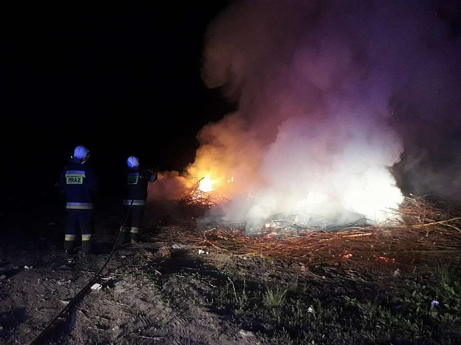 Nocny pożar koło Świerzawy