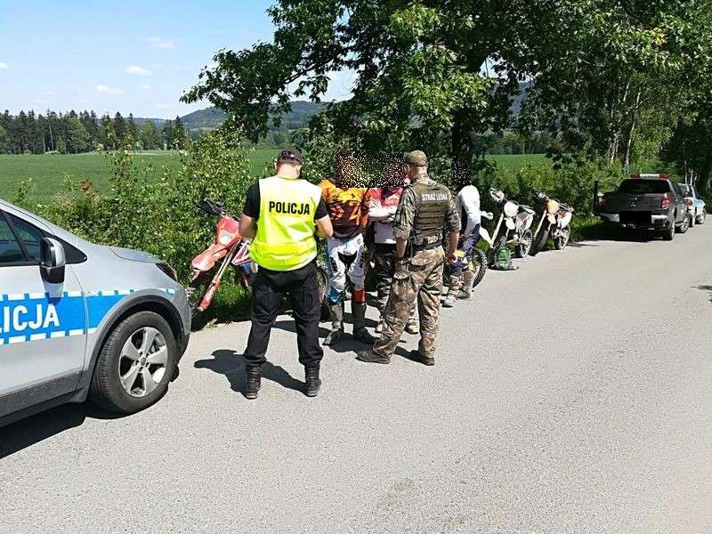 Kolejni crossowcy w rękach policji.