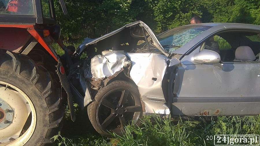 Wypadek na drodze Mirsk - Gryfów. Wylądował śmigłowiec LPR