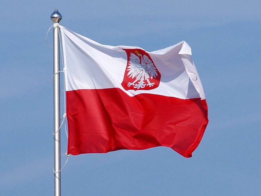 Odbierz i wywieś biało-czerwoną