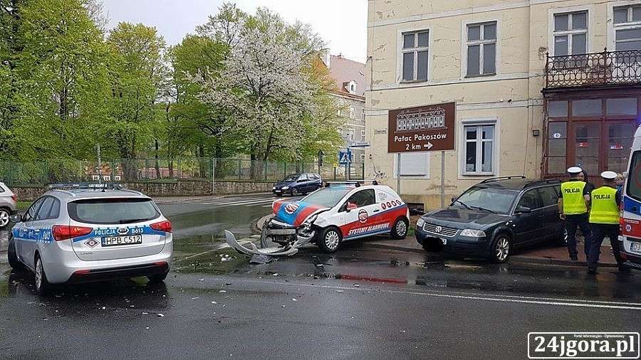 Zderzenie dwóch aut w Sobieszowie