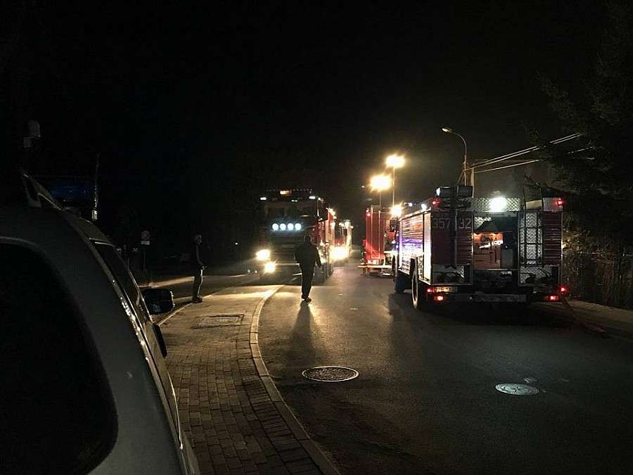 Pożar budynku w Podgórzynie. Trzy osoby w szpitalu