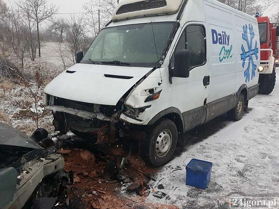 Zderzenie w Radoniowie. Uwaga na drogach ślisko