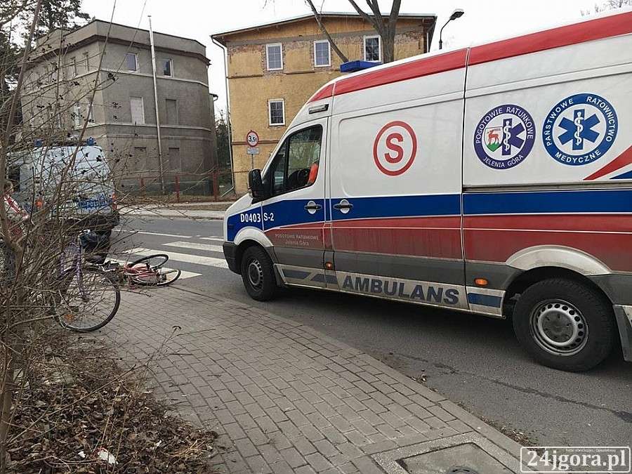 Kobieta potrącona na przejściu dla pieszych