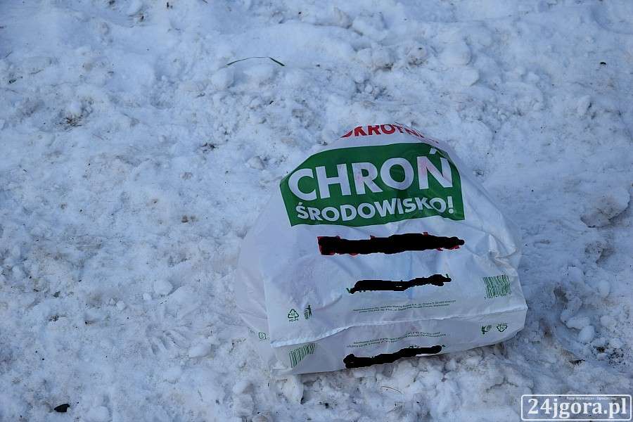 Śmieci przy drodze do Jakuszyc