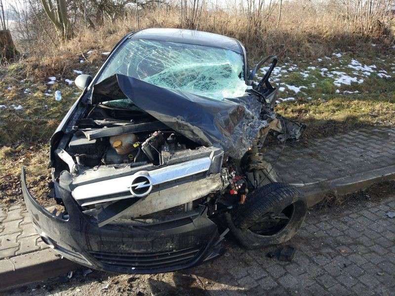 Jeleniogórska policja apeluje - ostrożnie na drodze!