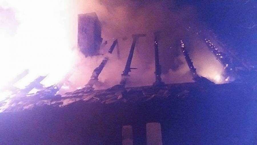 Doszczętnie spłonął budynek jednorodzinny
