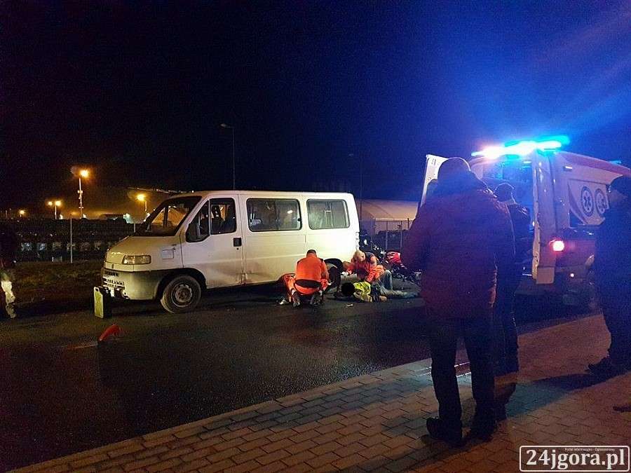 Wypadek na Spółdzielczej. Dwie osoby w szpitalu