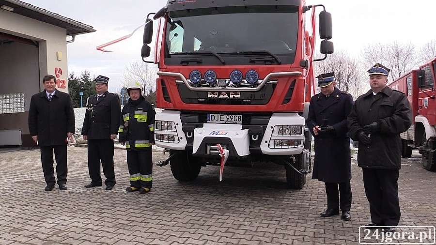 Nowy wóz strażacki dla OSP Jeżów Sudecki (VIDEO)