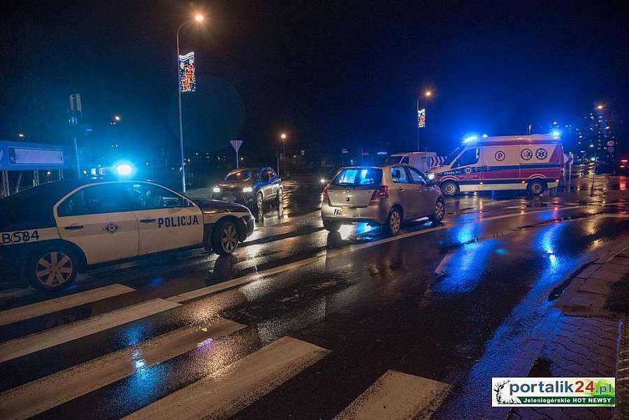Wpadła pod dwa samochody! Kierowca mógł być pod wpływem narkotyków