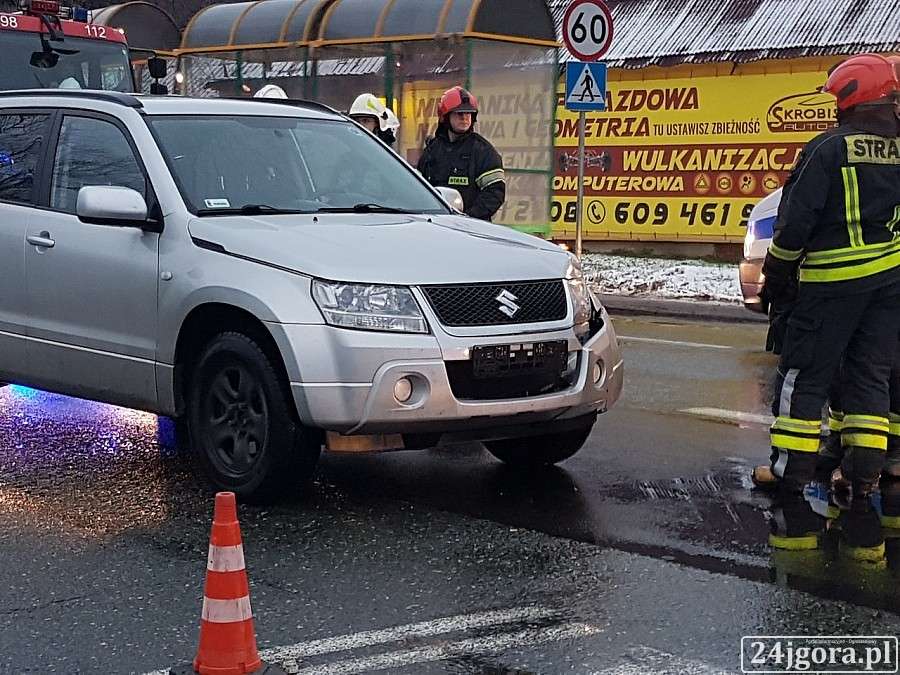 Potrącenie w Piechowicach. Jedna osoba w szpitalu.