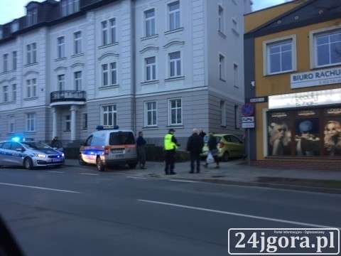 Najechał na skrzynkę gazową