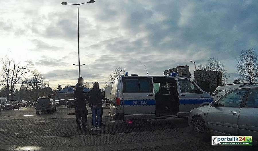 Obywatel Ukrainy zatrzymany na parkingu sklepowym za...