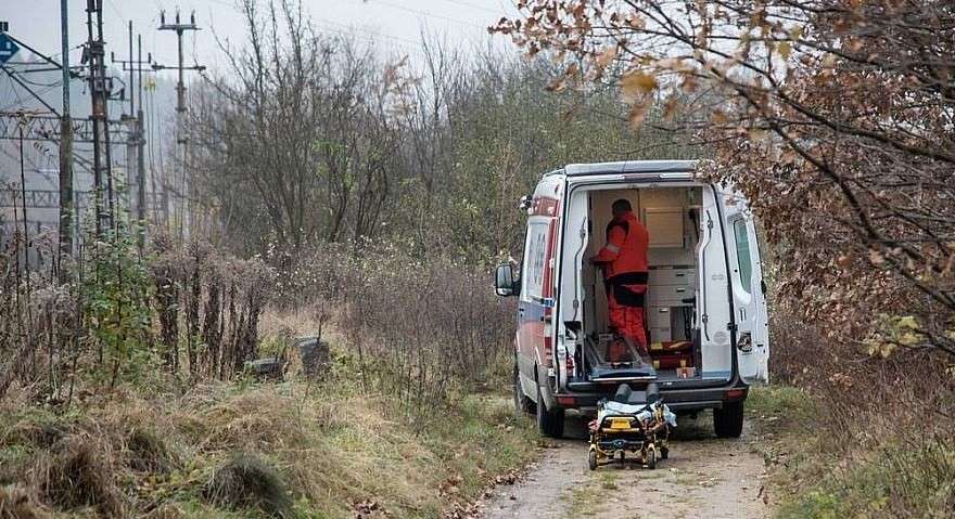 Tragedia na torach. Matka wpadła pod pociąg z półrocznym dzieckiem