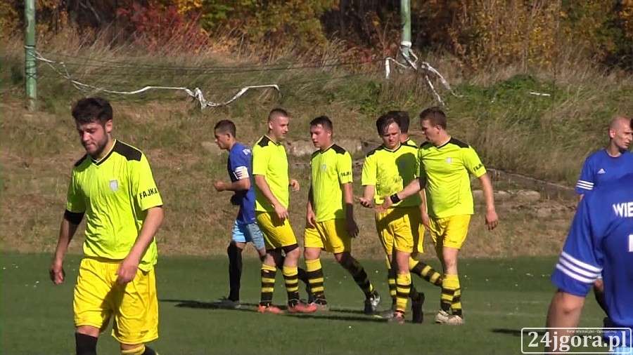 Osiem bramek i dwie czerwone kartki. Lechia lepsza od Włókniarza (VIDEO)