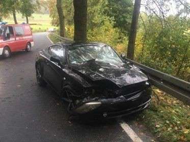 Stracił panowanie nad autem i uderzył w bariery