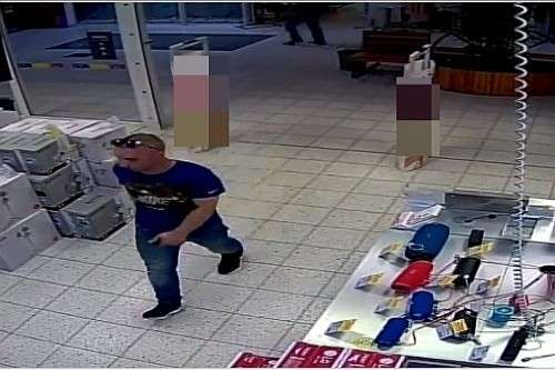 Kto to jest? Pomóżcie policji!