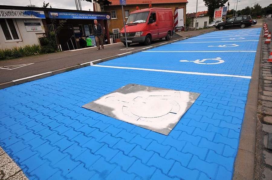 Nowe oznakowanie miejsc parkingowych
