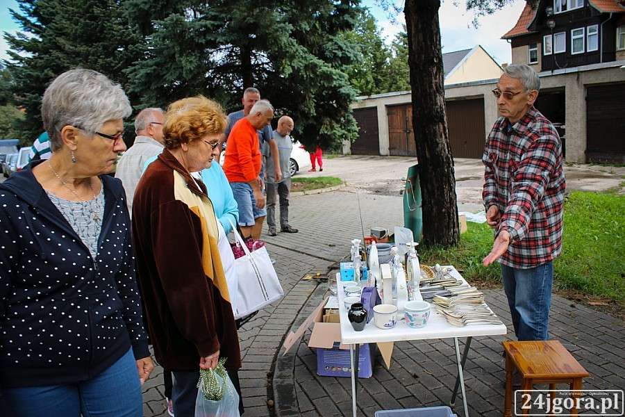 Wyprzedaż garażowa i święto mieszkańców wspólnoty 