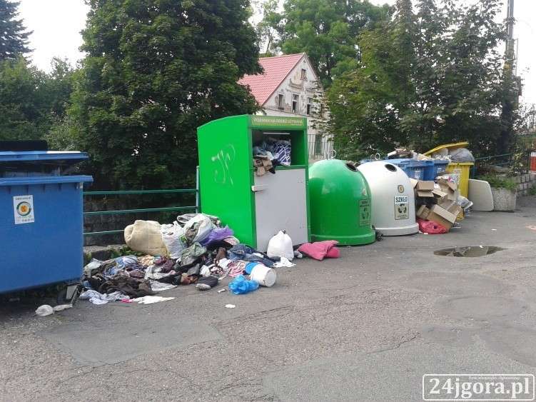 Zaśmiecony Sobieszów