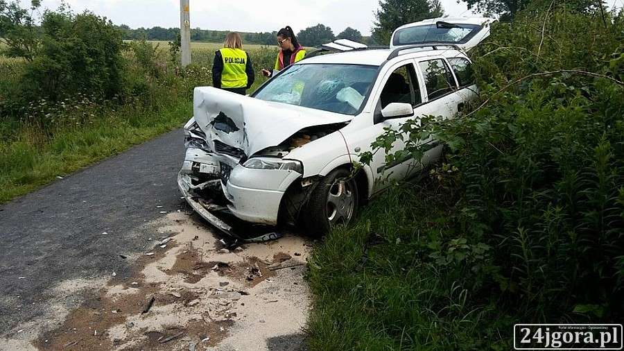 Czołowe zderzenie pod Starą Kamienicą
